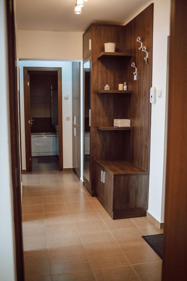 Adrian Home Mega Ploiesti Exterior photo